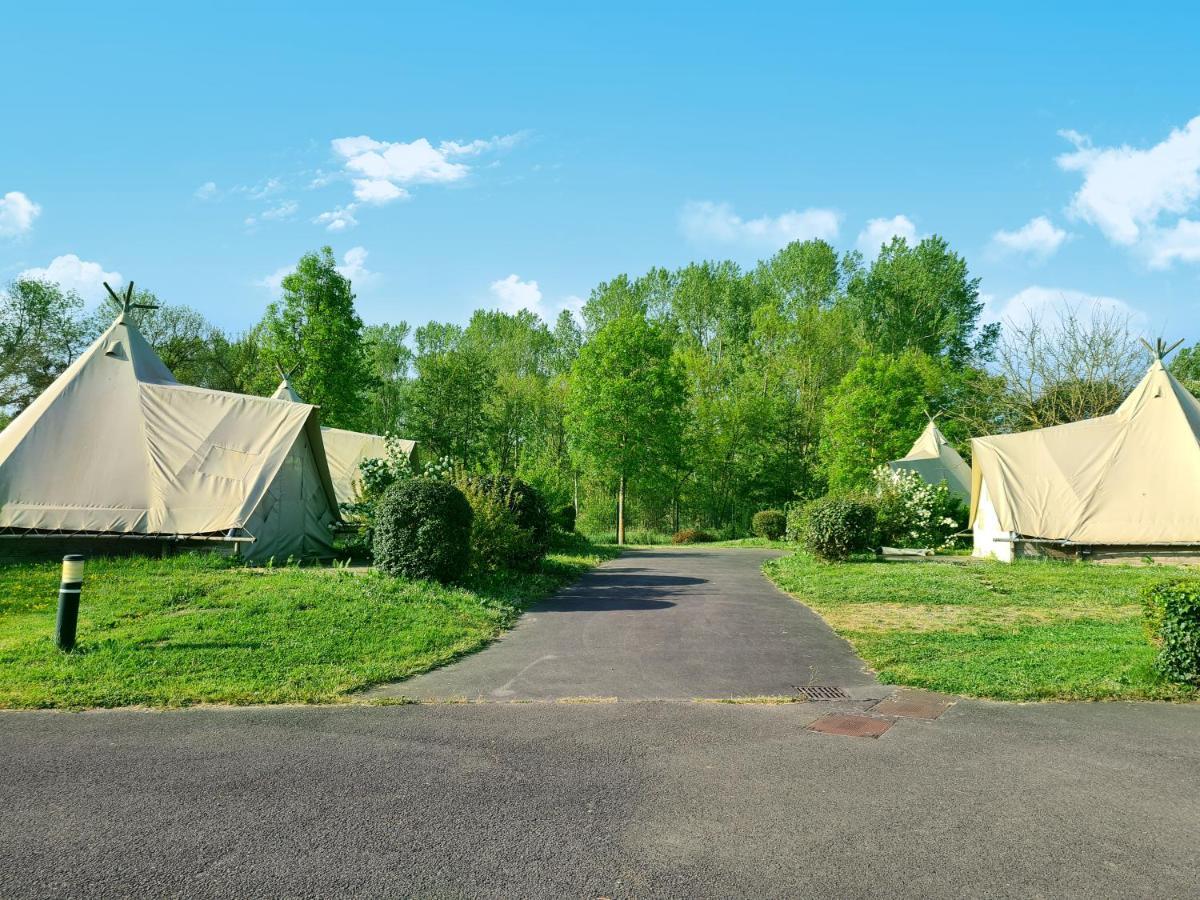 Resort & Camping - Val De Braye Bessé-sur-Braye Kültér fotó