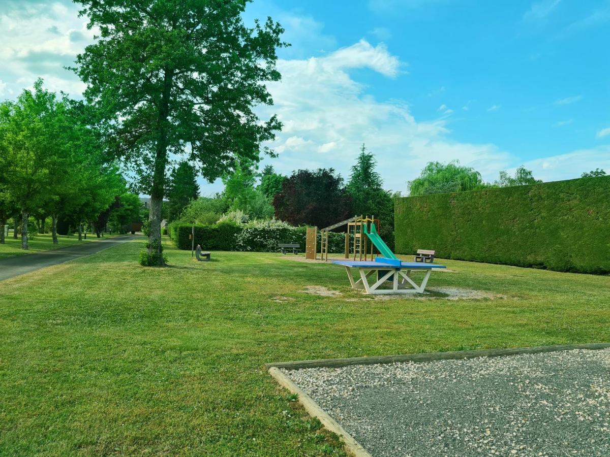 Resort & Camping - Val De Braye Bessé-sur-Braye Kültér fotó
