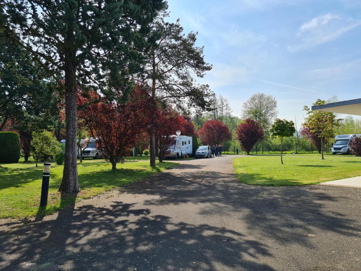 Resort & Camping - Val De Braye Bessé-sur-Braye Kültér fotó