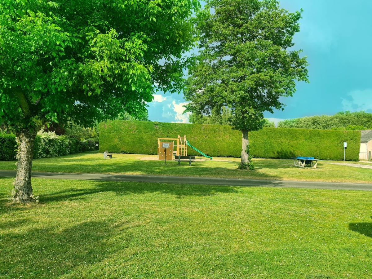 Resort & Camping - Val De Braye Bessé-sur-Braye Kültér fotó