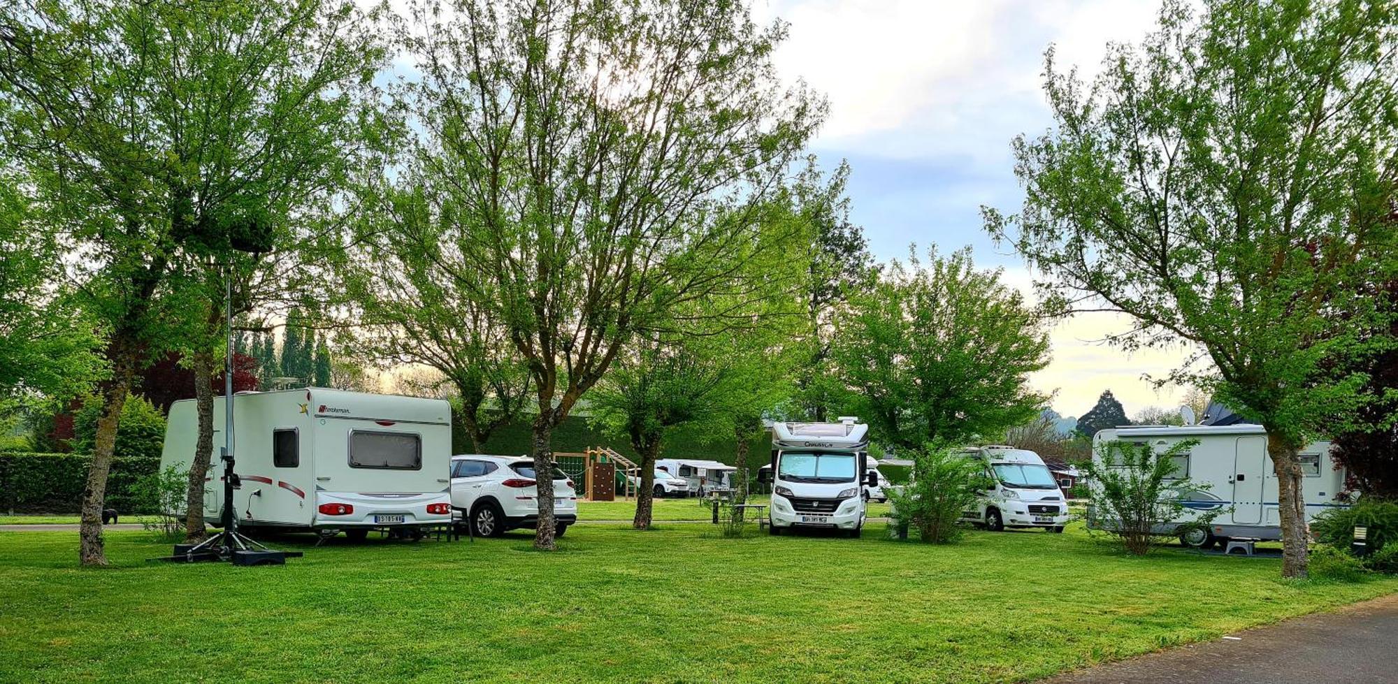 Resort & Camping - Val De Braye Bessé-sur-Braye Kültér fotó