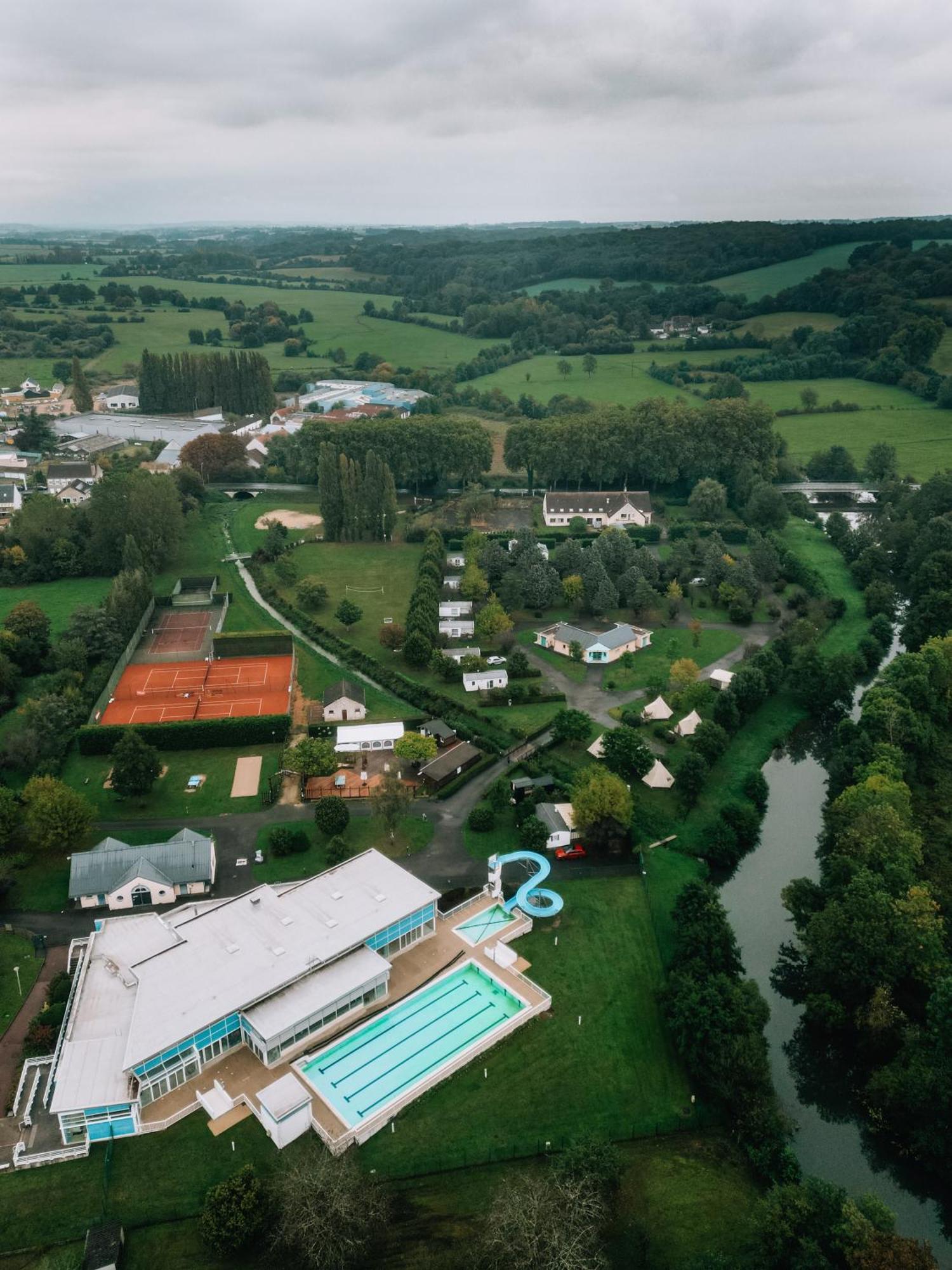 Resort & Camping - Val De Braye Bessé-sur-Braye Kültér fotó